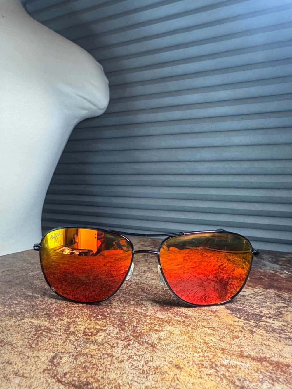 Maui Jim CLIFF HOUSE with HAWAII LAVA LENSES